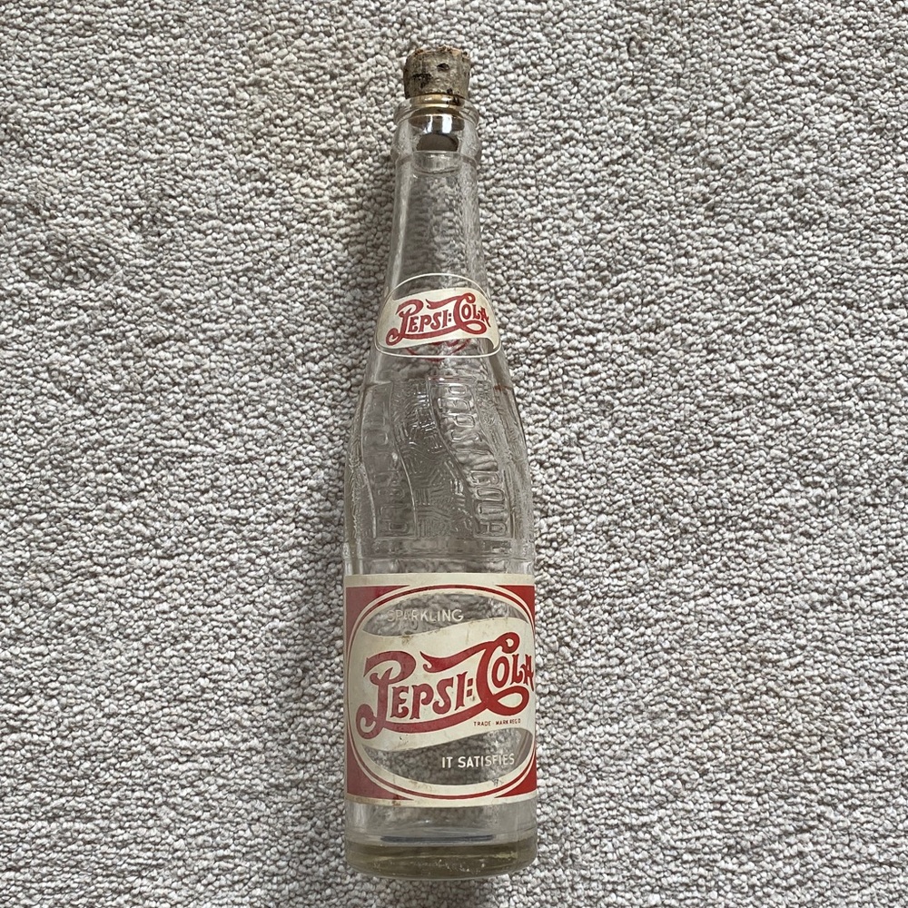 ✨SOLD✨ Vintage Pepsi-Cola Company of Canada Bottle 15-1950